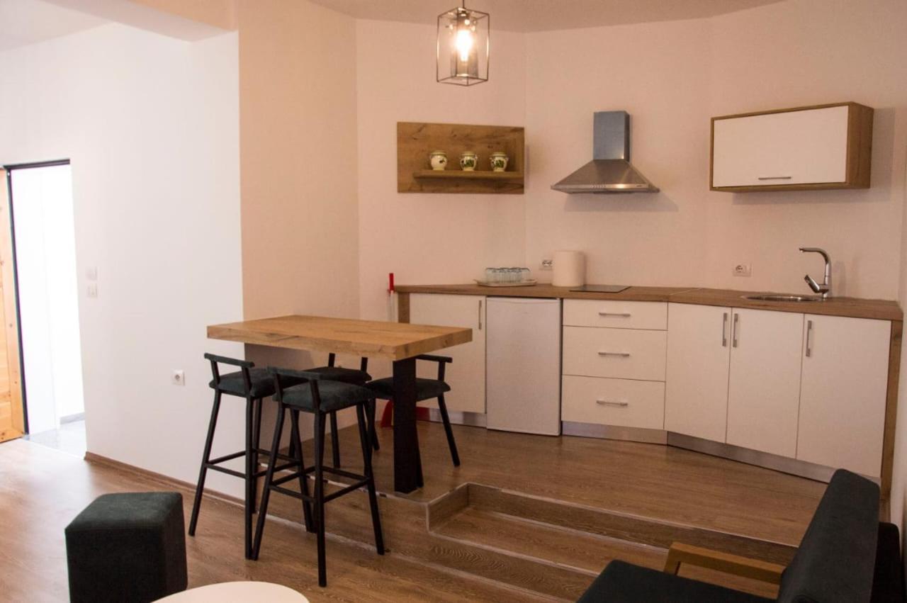 Apartament Stefani Sarandë Esterno foto