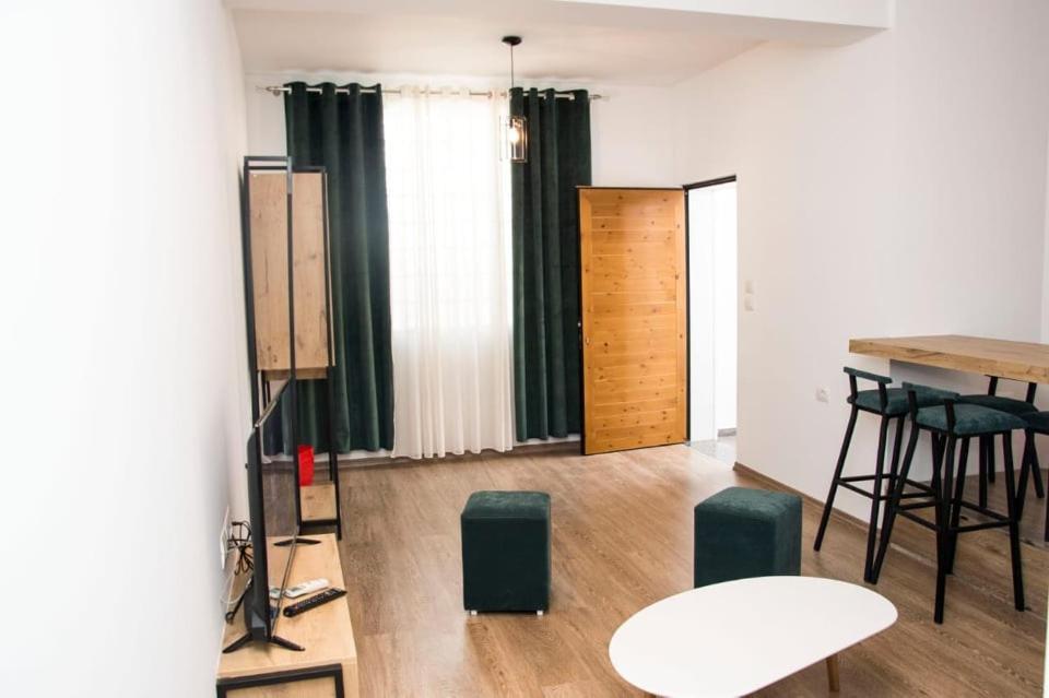 Apartament Stefani Sarandë Esterno foto