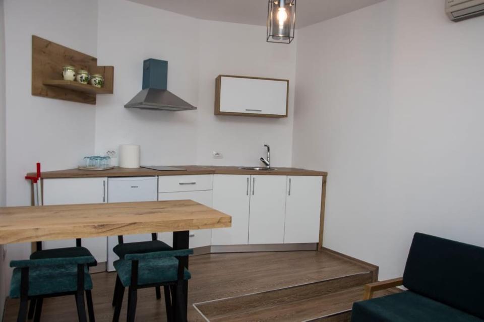 Apartament Stefani Sarandë Esterno foto