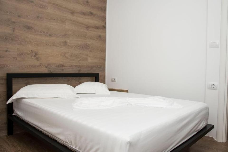 Apartament Stefani Sarandë Esterno foto