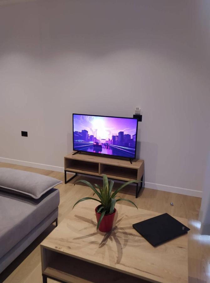 Apartament Stefani Sarandë Esterno foto